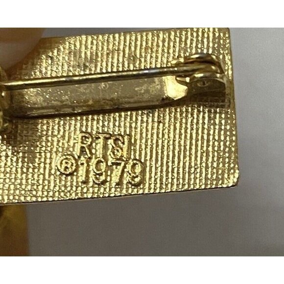 Lake Louise Canada Ski Resort Skiing Louise Pin & Trees Are Hell LOT 2 - Picture 7 of 8